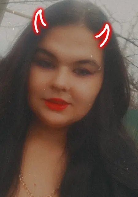 Я Карина, 20 років, знайомлюсь без зобов'язань у Макіївка