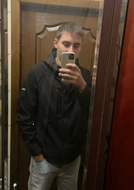 Я Valera, 21 років з Кременчука, шукаю знайомства на одну ніч