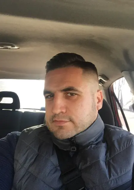 Я Сергій, 25 років, знайомлюсь на одну ніч у Мелітополі