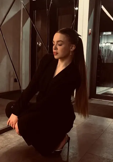 Я Викуся, 19 років, знайомлюсь для вірт у Одеса