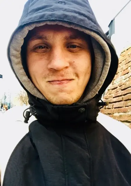 I'm Vlad, 29 from London, seeking connections for chat