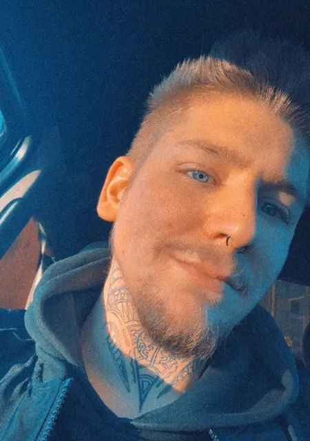 Marv из Хомберг, мне 29, познакомлюсь для общения