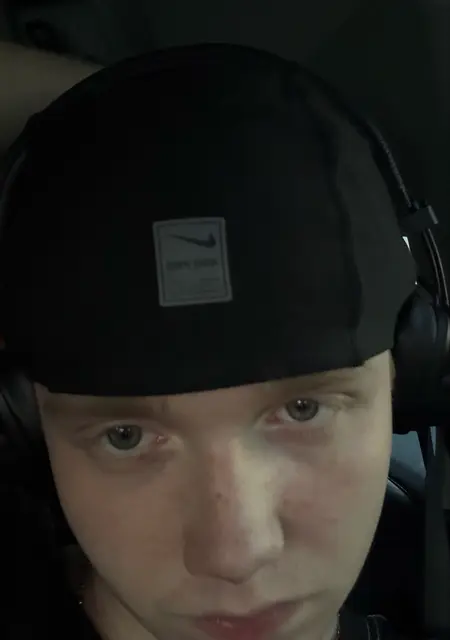 Станислав из Стокгольма, ищу на сайте знакомства на одну ночь