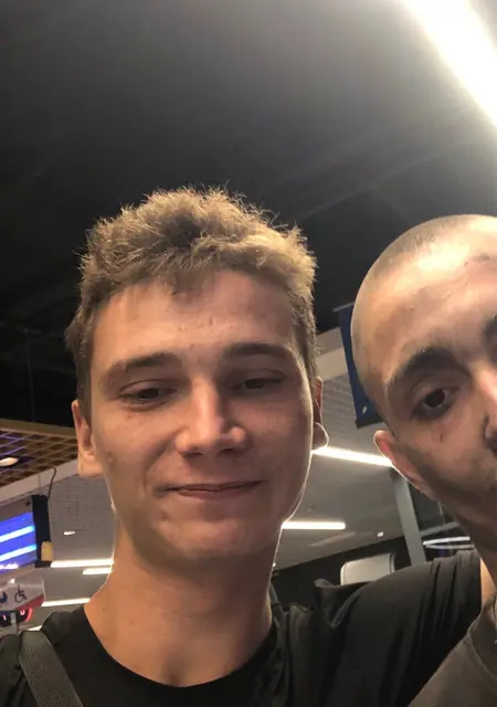 Захар з Першотравенськ, шукаю на сайті знайомства на одну ніч