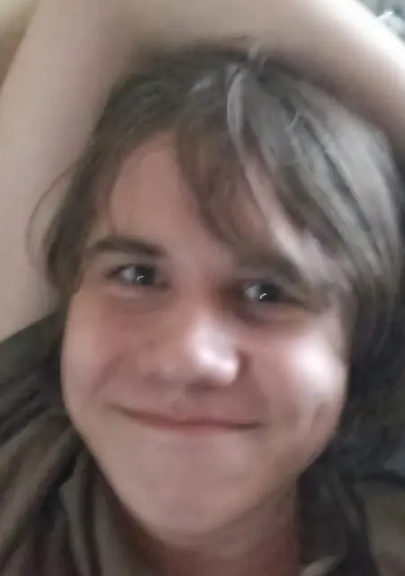 Я Влад, 18 років з Донецька, шукаю знайомства на одну ніч