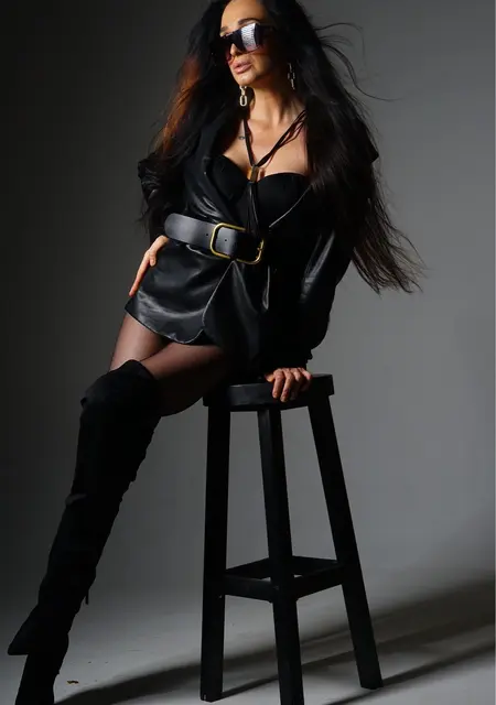 Kristana from London, 27 years old, ready to meet for virtual conversation