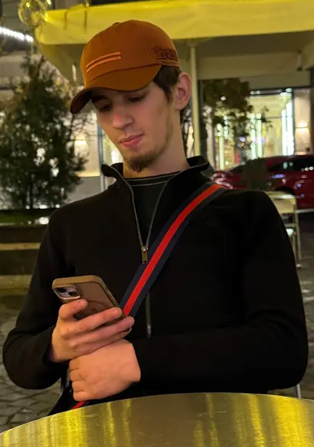 Шахбан из Берлина, мне 20, познакомлюсь на одну ночь