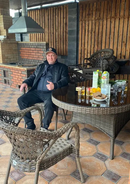 Я Rinat, 39, из Усть-Каменогорска, ищу знакомства на одну ночь