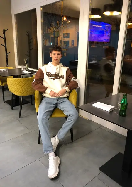 Я Moderated, 20 років з Берегове, шукаю знайомства на одну ніч