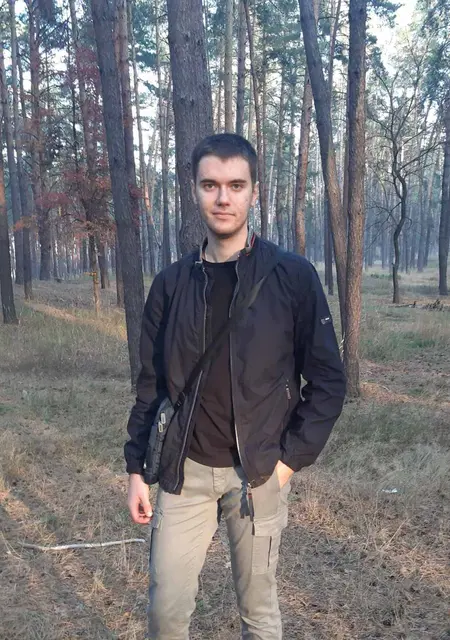 Михаил з Черкас, шукаю на сайті відкриті стосунки