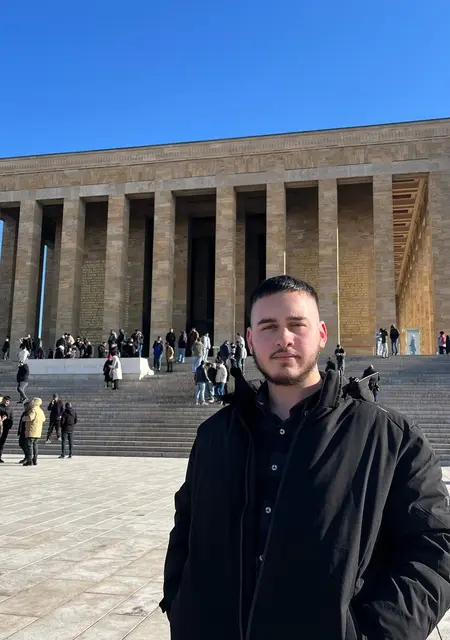 Я Altay, 21, из Анкары, ищу знакомство для общения