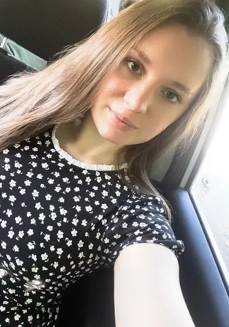 Я Анна, 18 років, знайомлюсь для вірт у Рівне