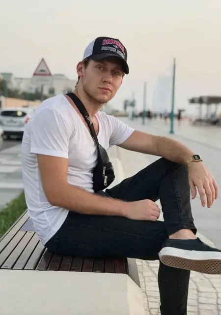 Я Ilya, 29, из Черкасс, ищу знакомства на одну ночь