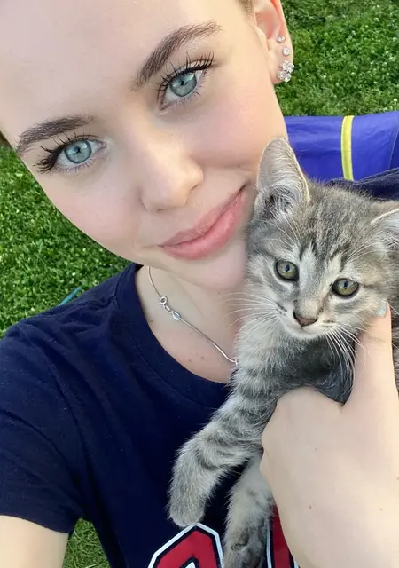 Диана из Налдвейка, ищу на сайте общение