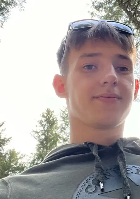 Іван из Сум, ищу на сайте знакомства на одну ночь