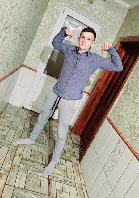 Я Вася, 18 років, знайомлюсь для постійних стосунків у Перечине