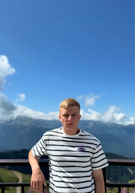 Ярик из Риги, мне 23, познакомлюсь для общения