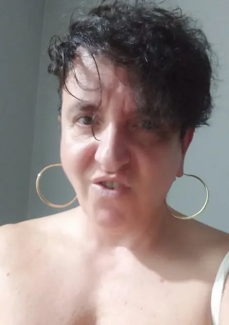 Lidya de Málaga, busco en el sitio lío de una noche