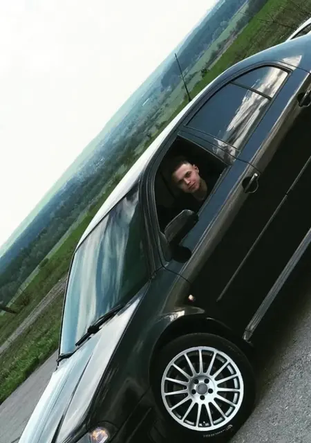 Я Сергей, 29, знакомлюсь для открытые отношения в Харькове