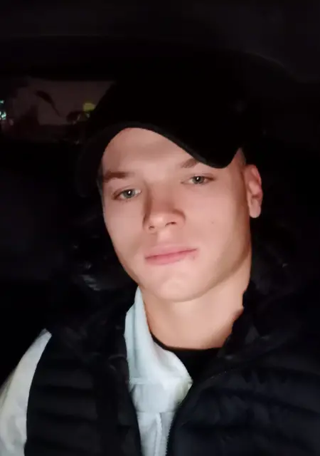 Андрій з Чернігова, шукаю на сайті постійні стосунки