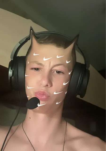 Я Влад, 20 років, знайомлюсь на одну ніч у Кривому Розі