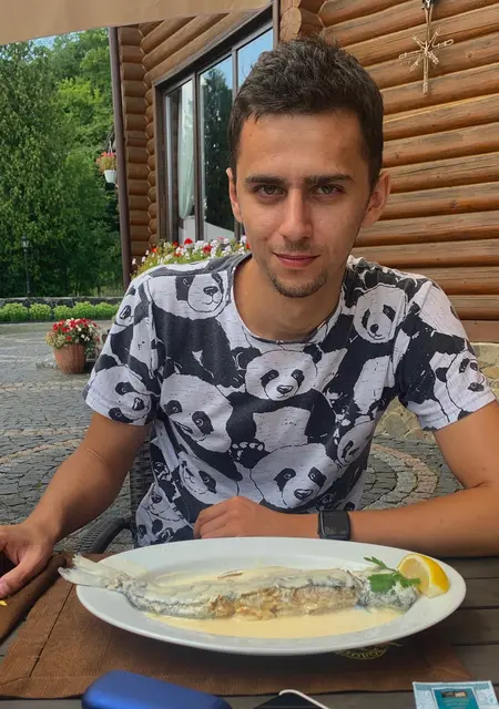 Arsen з Львова, шукаю на сайті спілкування