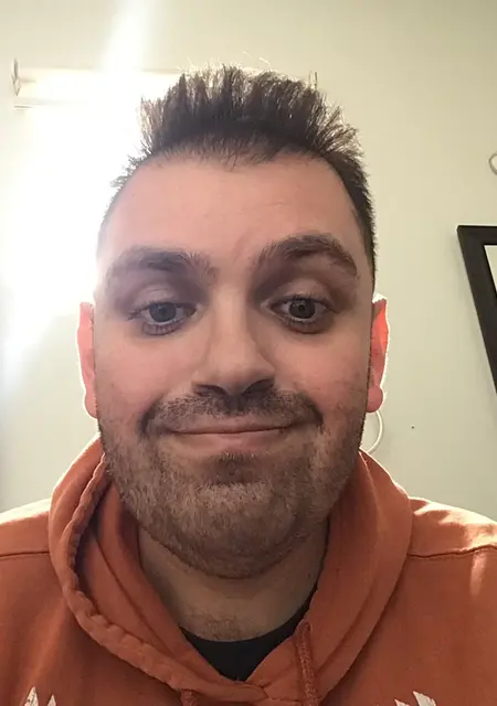 Jose из Тихуана, ищу на сайте знакомства на одну ночь