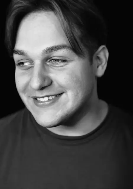 John из Ивано-Франковска, мне 20, познакомлюсь для общения