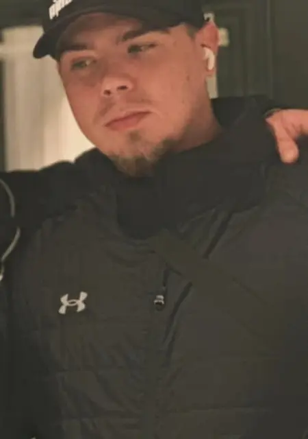 Фелікс з Ужгорода, мені 20 років, познайомлюсь на одну ніч