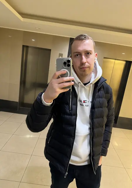 Женя з Мелітополя, шукаю на сайті знайомства без зобов'язань