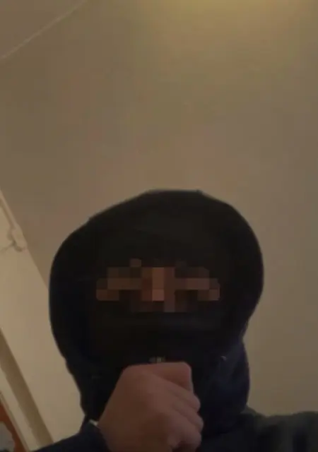 Soy Jon, 19 años, conociéndome para lío de una noche en Barcelona