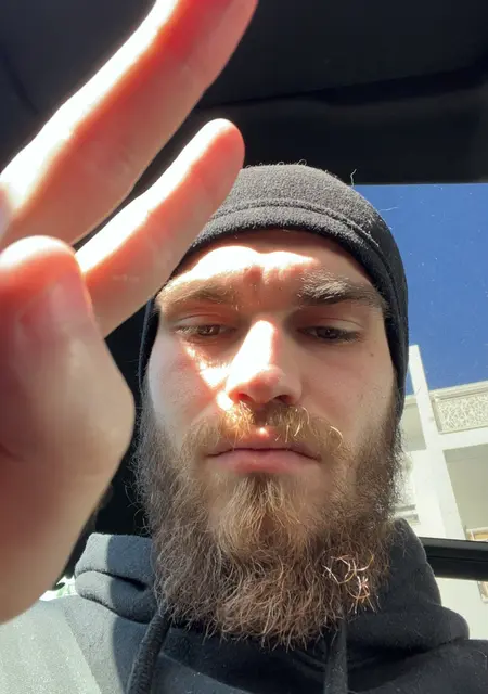 Я Juanito, 24, знакомлюсь для вирта в Бурж