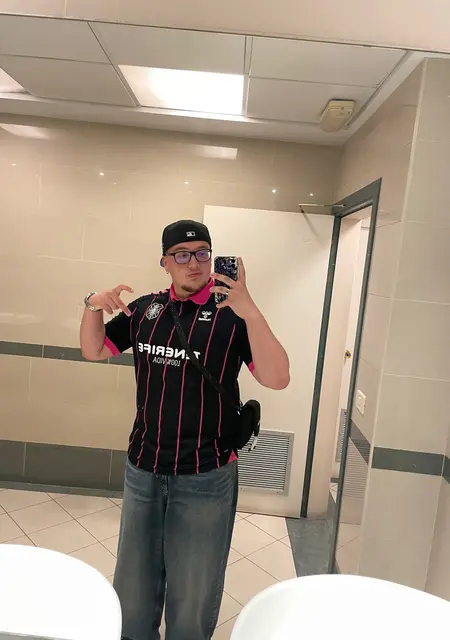 Soy Samuel, 20 años, conociéndome para lío de una noche en Santa Cruz de Tenerife