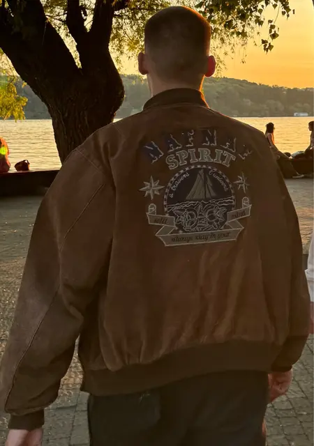 Максим з Кам'янського, мені 19 років, познайомлюсь на одну ніч