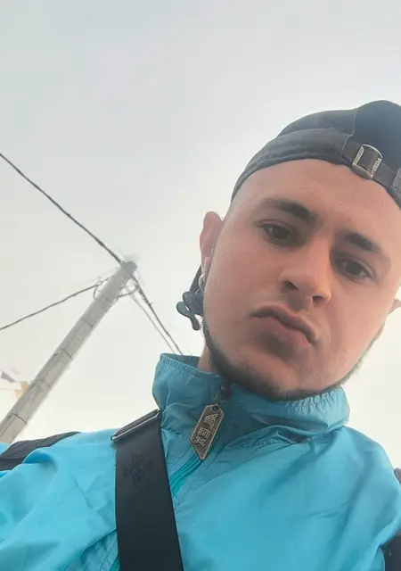 Я Dior, 19, из Герника, ищу знакомства без обязательств