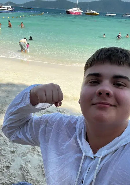 Я Андрей, 18, знакомлюсь на одну ночь в Лондоне