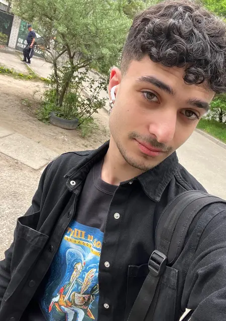 Ернест из Днепра, мне 20, познакомлюсь на одну ночь