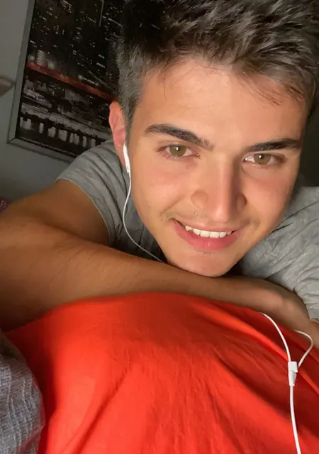 Riccardo из Турина, мне 27, познакомлюсь на одну ночь