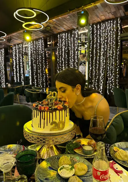 Lilit з Донецька, мені 20 років, познайомлюсь для спілкування