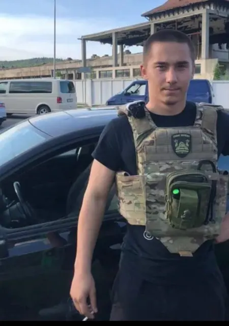 Віктор з Івано-Франківська, шукаю на сайті знайомства без зобов'язань