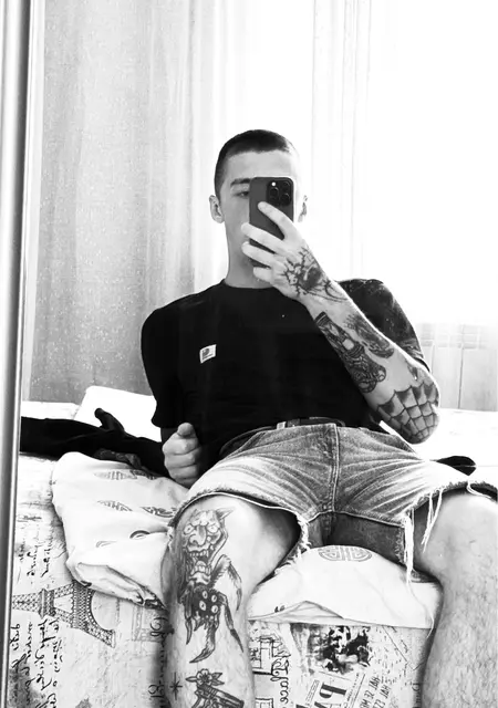 Я Рома, 19 років з Kovel, шукаю знайомства на одну ніч