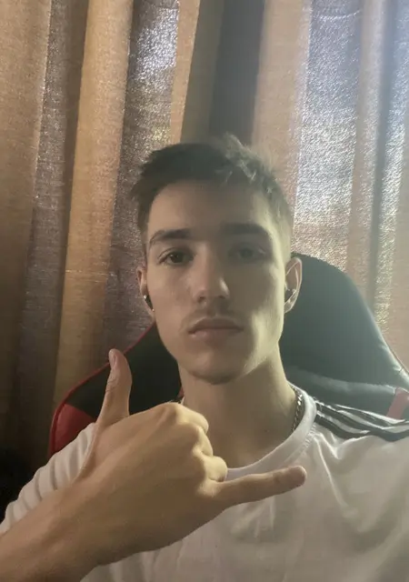 Никита з Бориспіль, мені 19 років, познайомлюсь без зобов'язань