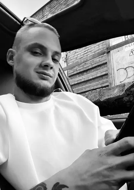 Viktor из Салоников, ищу на сайте знакомства на одну ночь