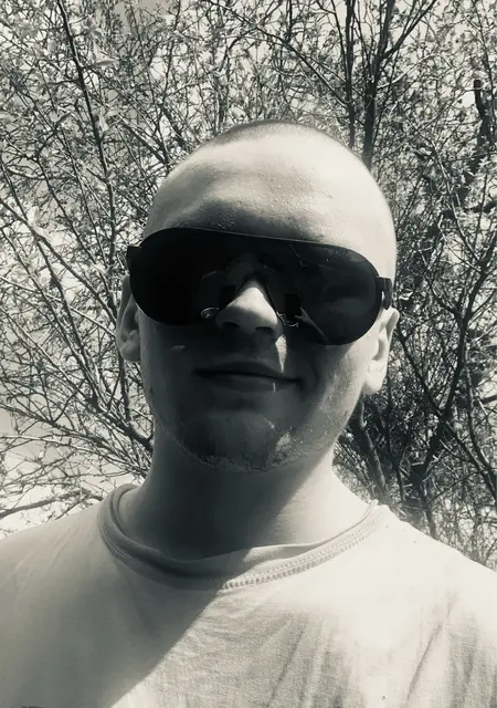 Vanya из Донецка, мне 18, познакомлюсь для открытые отношения