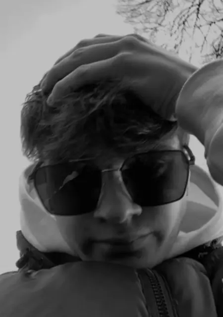 Я Денис, 20 років, знайомлюсь для спілкування у Полтаве