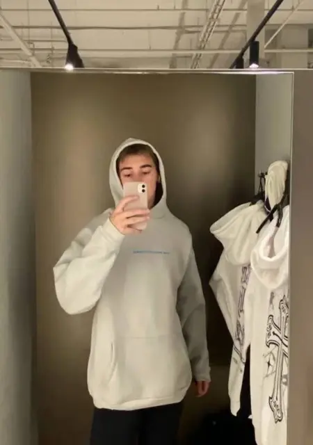 Я Арсен, 19 років, знайомлюсь для спілкування у Києві