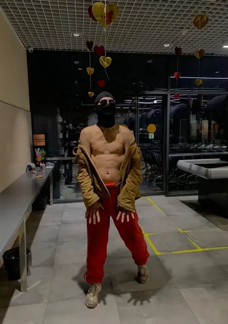 Денис из Долинской, мне 19, познакомлюсь на одну ночь