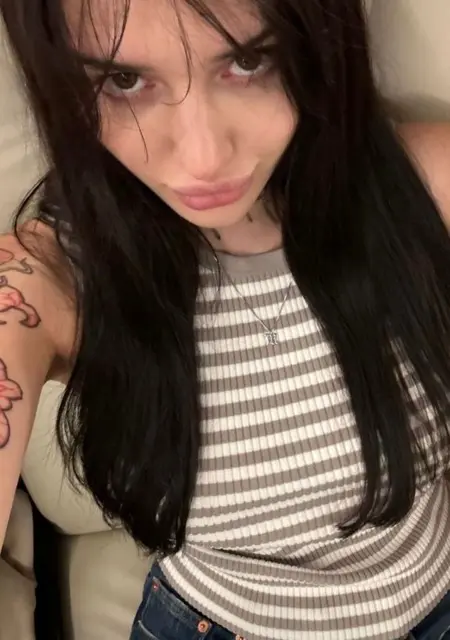 Anastasia з Одеса, шукаю на сайті приємне проведення часу