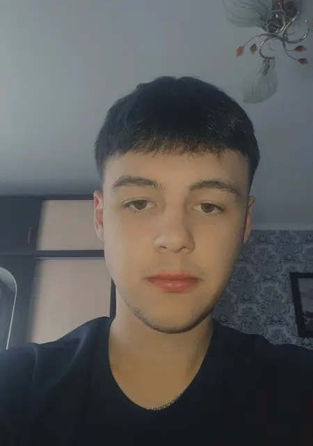 Ярик з Житомира, мені 20 років, познайомлюсь на одну ніч