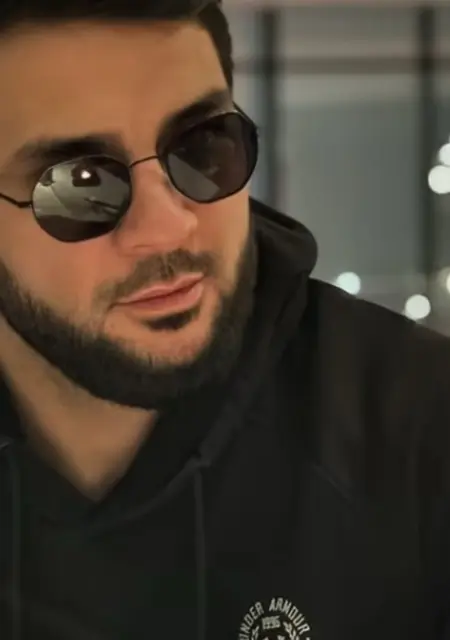 Я Maks, 18 років, знайомлюсь на одну ніч у Виноградів